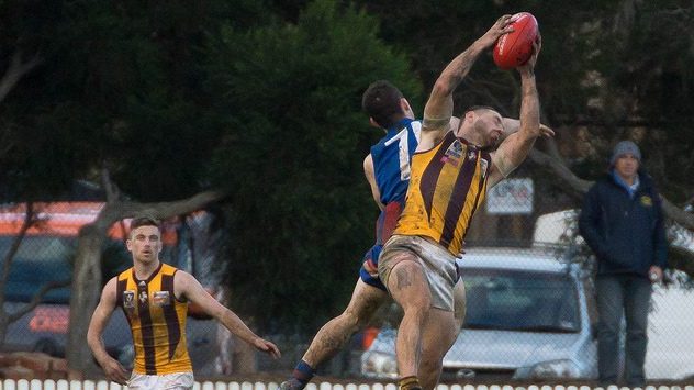 Port Melbourne Prove Too Strong For The Hawks